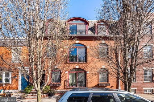 2231 Carpenter St, Philadelphia PA  19146-2517 exterior