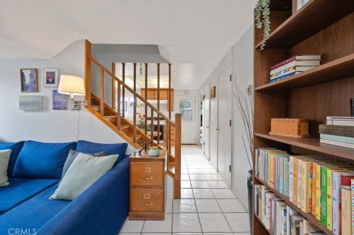 4018 Bryant Ct, Cypress, CA 90630-4206