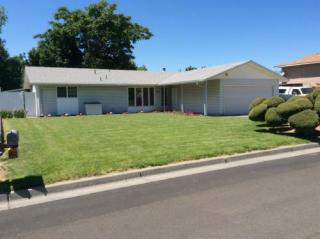 565 Samantha St, Hermiston, OR 97838-9616