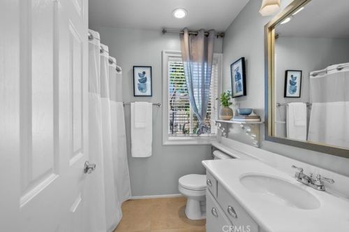 46 Danbury Ln, Irvine CA  92618-3972 exterior