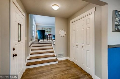 2382 Hillside Rd, Saint Paul MN  55110-5534 exterior