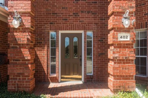 402 Baltusrol Cir, Garland TX  75044-5055 exterior