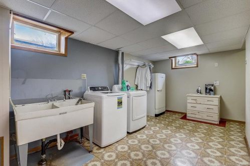 1729 5th St, Saint Paul MN  55112-6547 exterior