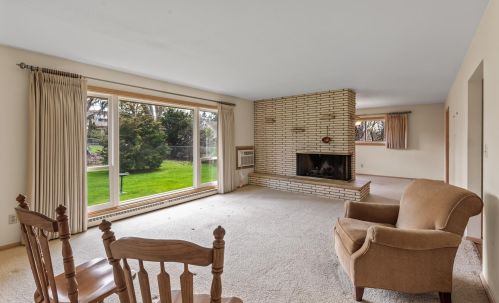 760 Iowa Ave, Saint Paul MN  55106-1018 exterior