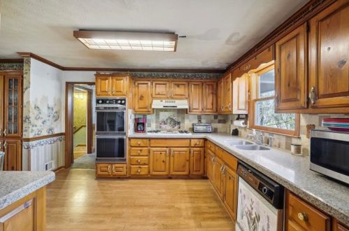 2001 Hampton Trl, Conyers GA  30013-2347 exterior