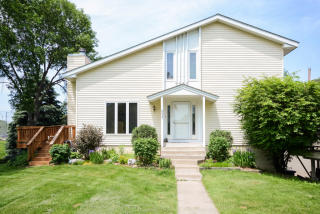 3537 Pilgrim Ln, Minneapolis, MN 55441-2421