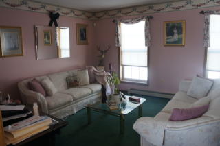 3 Oxford Dr, Lafayette, NJ 07848-3005