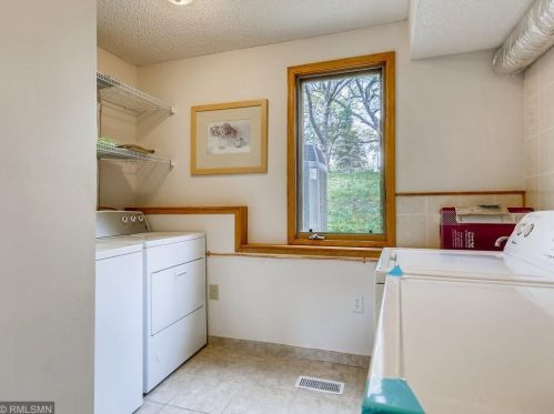 2265 James Ct, Saint Paul MN  55122-2317 exterior