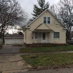 1009 Rockwell St, Kewanee, IL 61443-2673