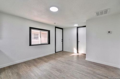 1542 Yosemite St, Denver CO  80220-5402 exterior