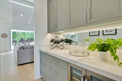 929 Russell Ave, Los Altos CA  94024-5061 exterior