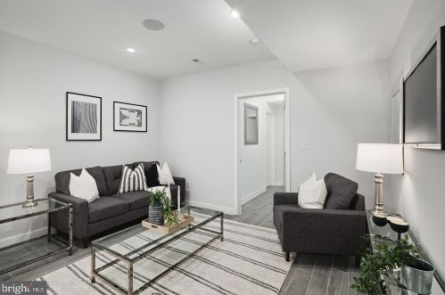 1752 Marshall St, Philadelphia, PA 19122-2924