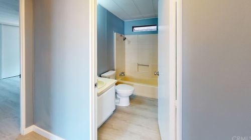 330 Magpie Ln, Santa Ana CA  92708-5822 exterior