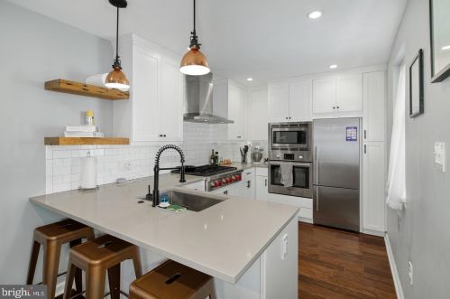 604 American St, Philadelphia, PA 19123-2909