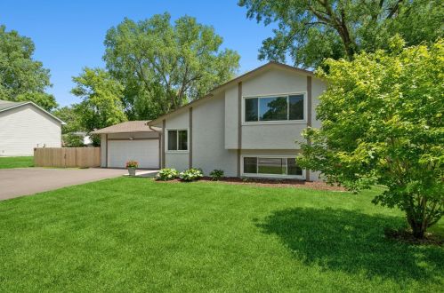 1710 Winnetka Ave, Minneapolis MN  55427-3923 exterior