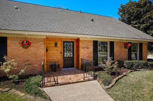 3206 Camelot Dr, Dallas, TX 75229-5903