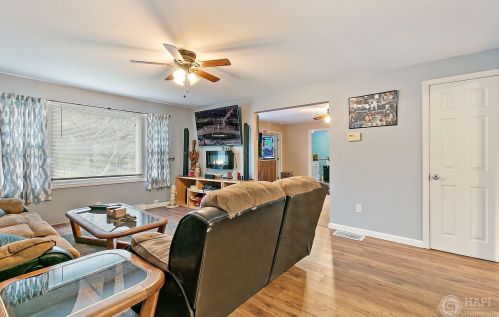38585 Hilltop Ave, Antioch, IL 60002-9629
