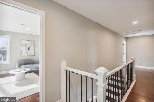 6615 Gude Ave, Silver Spring MD 20912-4827 exterior