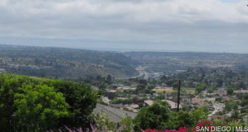 5719 Daffodil Ln, San Diego, CA 92120-3923