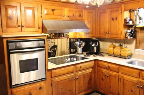 2975 Meadow Lark Dr, Atlanta GA  30344-4033 exterior