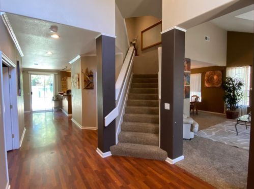 306 Provence Ln, Folsom, CA 95630-6741