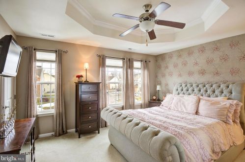 38 Sundance Dr, Trenton NJ 08619-3968 exterior