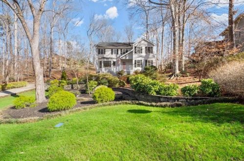 1068 Mill Run Way, Marietta, GA 30068-2868