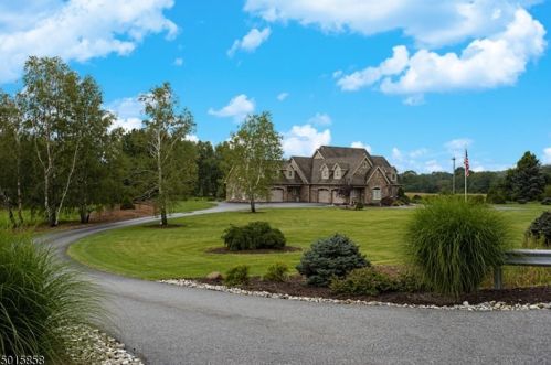 227 Plains Rd, Augusta, NJ 07822-2108