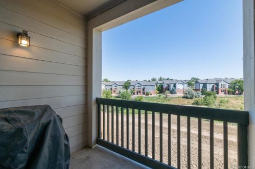 8964 Fox Dr, Denver CO 80260-8822 exterior