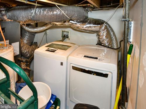 621 Greenbrier Dr, Silver Spring MD 20910-4230 exterior