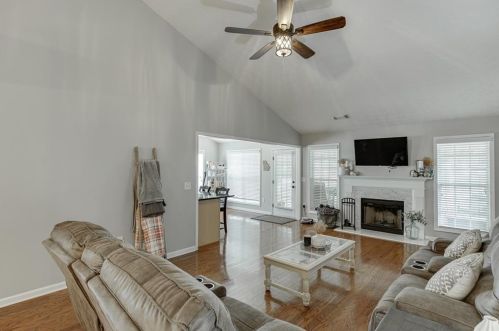 246 Blue Grass Dr, Jefferson GA  30549-8314 exterior