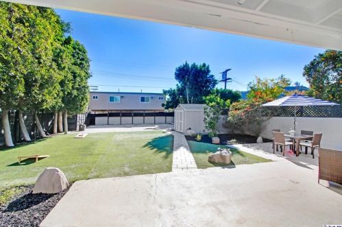 230 Winchester Ave, Glendale CA  91201-1219 exterior