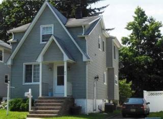 85 Niagara St, Dumont, NJ 07628-3407