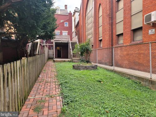 41 Philadelphia St, York PA  17401-1124 exterior