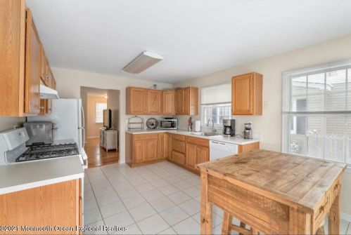 298 Spring St, Tinton Falls NJ 07701-2230 exterior