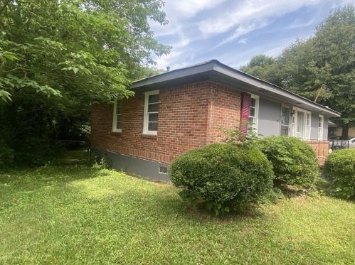 670 Hairston Rd, Stone Mountain, GA 30088-1615