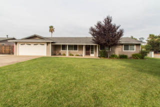 4960 Huntington Dr, Redding, CA 96002-4007
