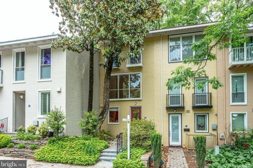 11455 Waterview Cluster, Herndon, VA 20190-4315