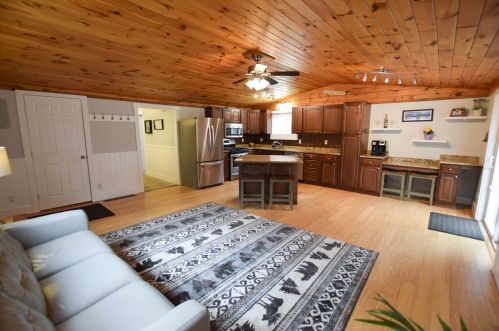 111 Heights Rd, Laconia, NH 03249-7652