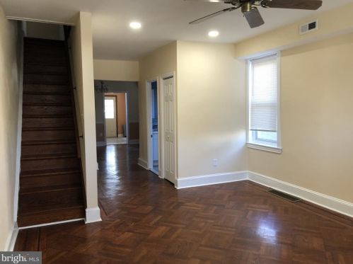 536 Benner St, Philadelphia, PA 19111-5749