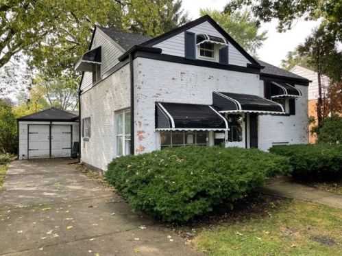 5917 Capulina Ave, Morton Grove, IL 60053-3004