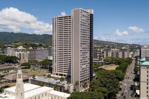 1212 Punahou St, Honolulu HI  96826-1031 exterior