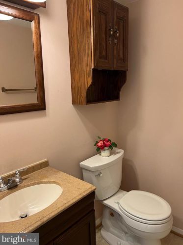 616 Piping Rock Dr, Silver Spring MD 20905-5863 exterior