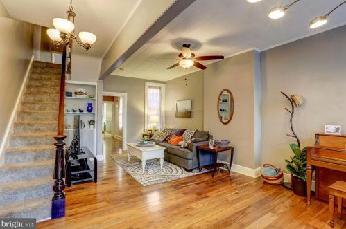 521 Walnut St, Lancaster PA  17603-3305 exterior