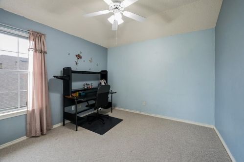 1140 Holly Dr, Carrollton TX 75010-1085 exterior