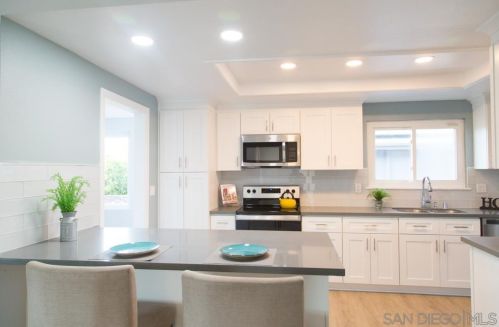 16869 Dominican Dr, San Diego, CA 92128-2618