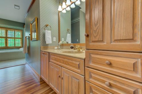 10627 Deerfield Rd, Cincinnati OH  45242-4212 exterior