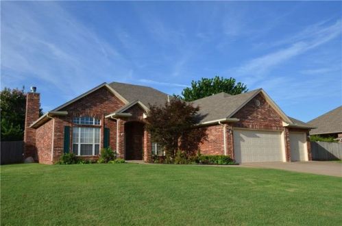 2904 Canton Ln, Edmond, OK 73012-3659