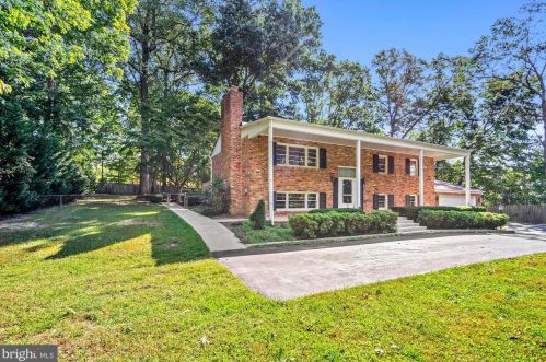 7301 Lackawanna Dr, Springfield VA  22150-4418 exterior