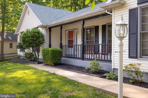 11915 Hickory Creek Dr, Fredericksburg, VA 22407-8566